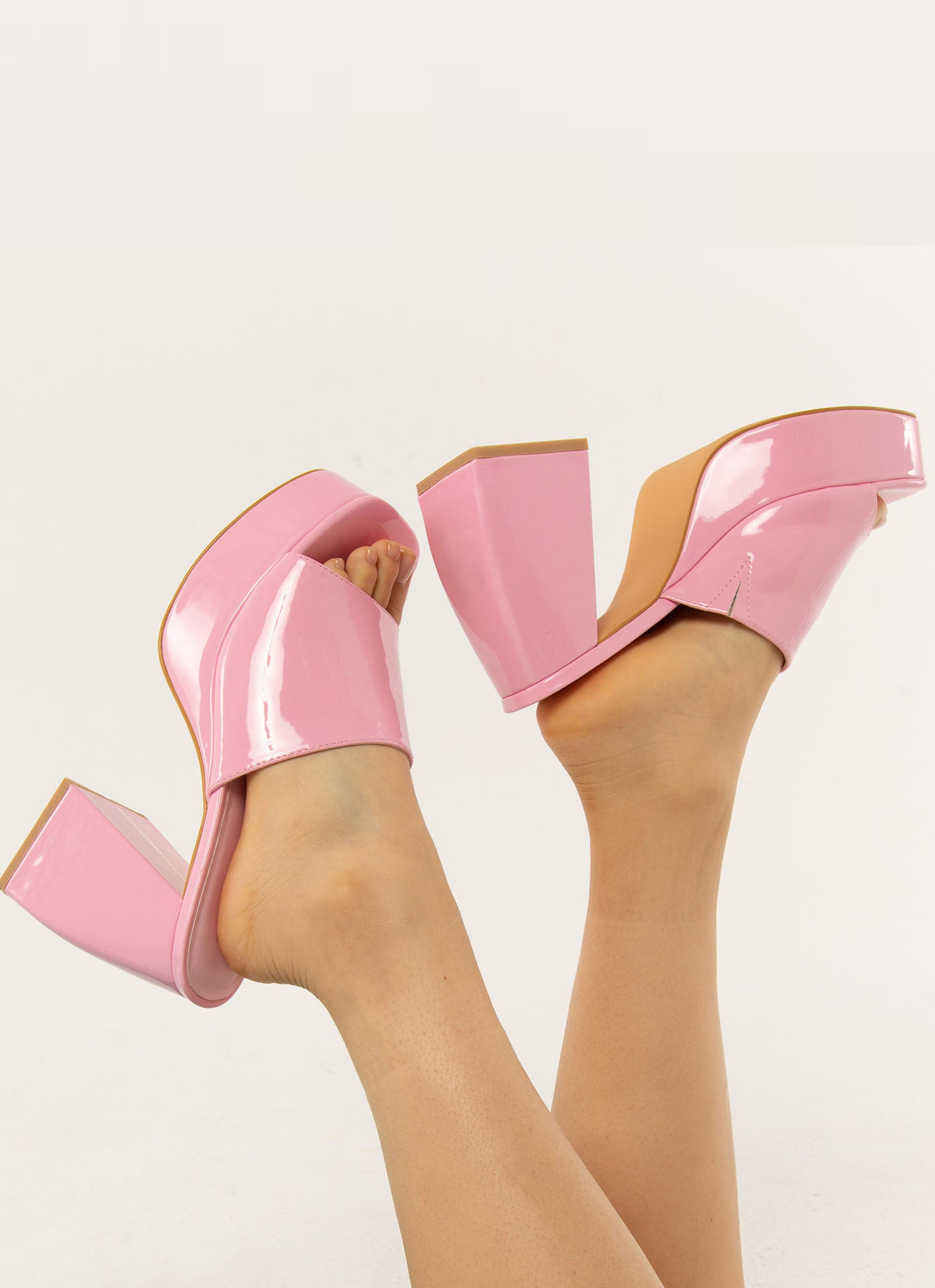 Chic Outfit Ideas with Pink Mule Heels