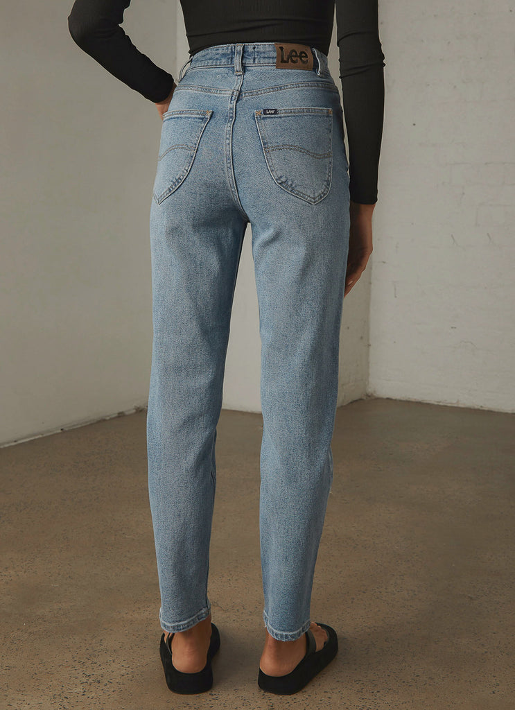 Hourglass High Moms Jean - Bias Blue