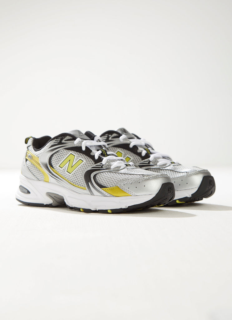 530 Sneaker - Retro Silver Yellow