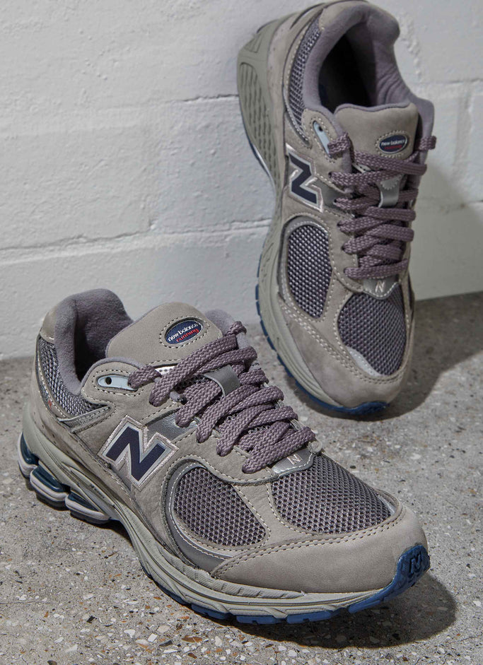 2002R Sneaker - Grey