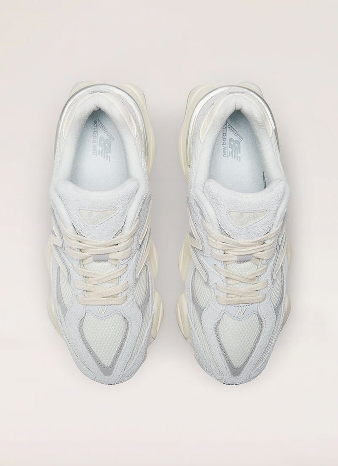 9060 Sneaker - Quartz Grey
