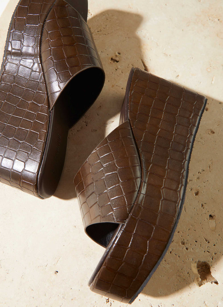 Villa Playa Mule Heel - Chocolate Croc