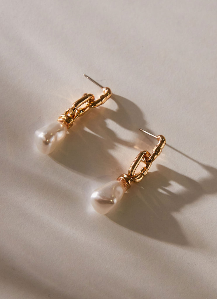 RSVP Earrings - Gold/ Pearl