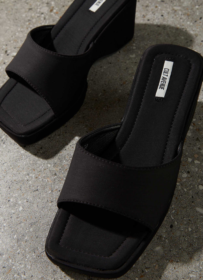 Designer Refresh 90s Scuba Mule - Black