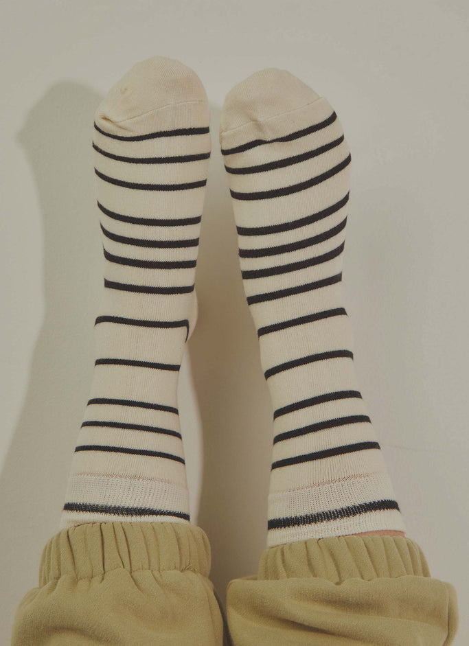 Hana Socks - Black Stripe
