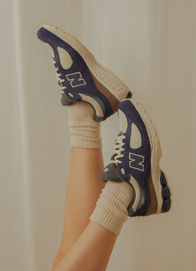 2002R Sneaker - Navy