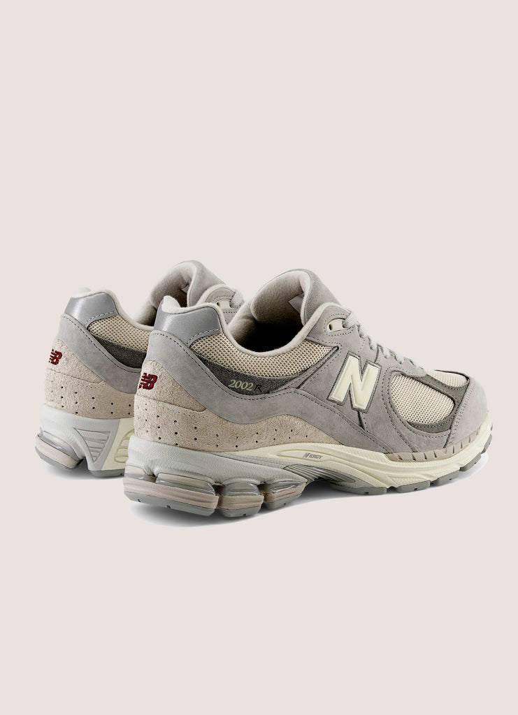 2002R Sneaker - Concrete / Calm Taupe / Slate Grey